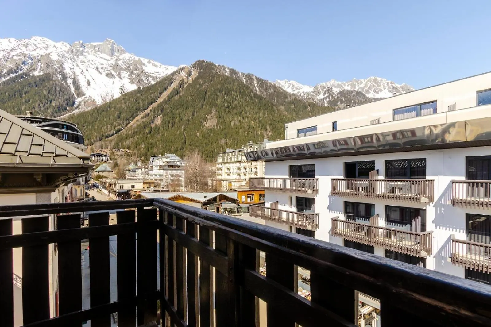 Alpin Chic Au Coeur De Chamonixアパートメント